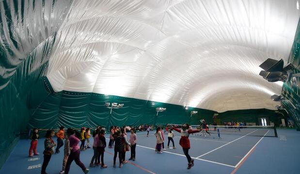 拒絕霧霾，健康運(yùn)動(dòng)！氣膜結(jié)構(gòu)體育館正當(dāng)時(shí)！