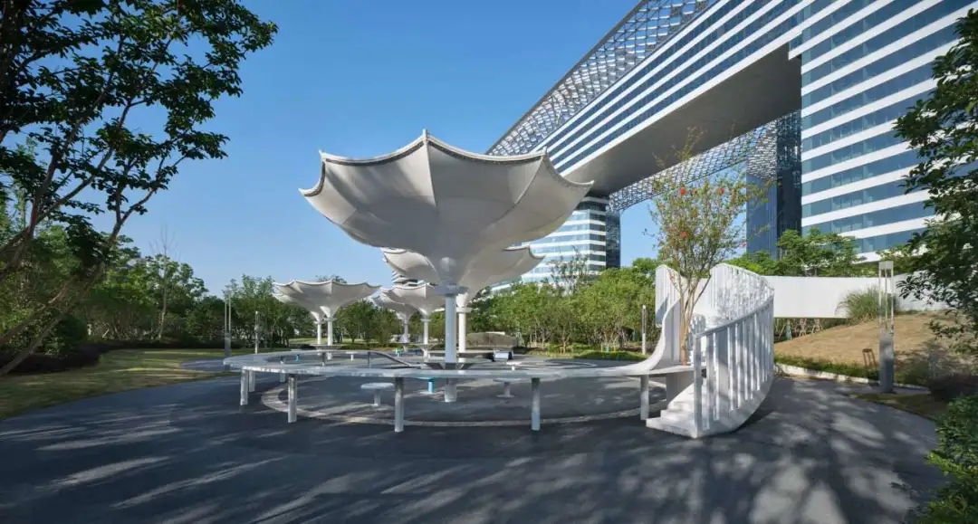 口袋公園，那些適得其所的張拉膜設計